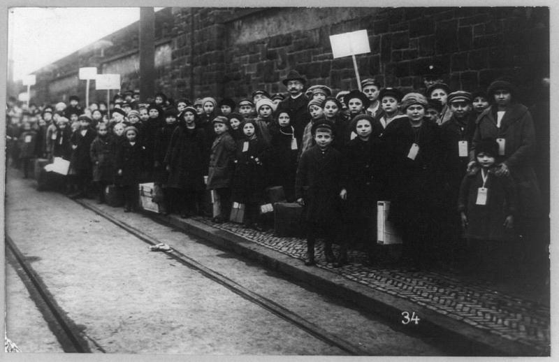 Strike in Lawrence, Massachusetts, with children posed on sidewalk