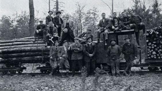 Students at Biltmore Forest School