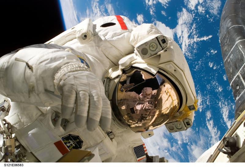 <img typeof="foaf:Image" src="http://statelibrarync.org/learnnc/sites/default/files/images/sellers.jpg" width="1763" height="1200" alt="Spacewalking" title="Spacewalking" />